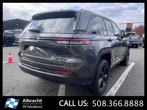 New 2025 Jeep Grand Cherokee Limited w/ Black Appearance Package image 5