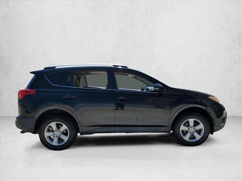 Used 2014 Toyota RAV4 XLE FWD image 4