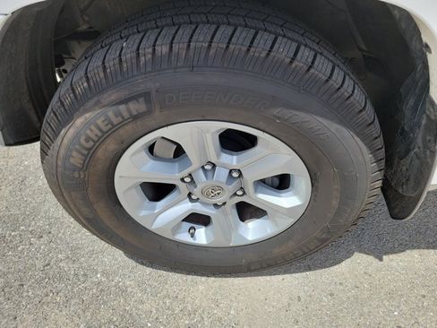 Used 2017 Toyota 4Runner SR5 Premium RWD image 8