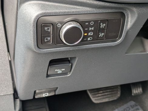 New 2025 Ford Bronco Badlands image 13