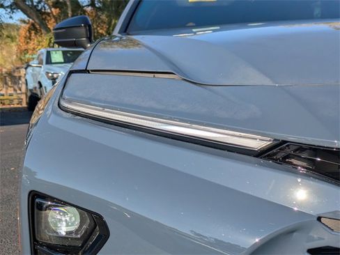 Used 2026 Toyota Crown Signia image 9