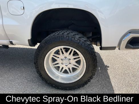 Used 2023 Chevrolet Silverado 1500 LTZ image 9