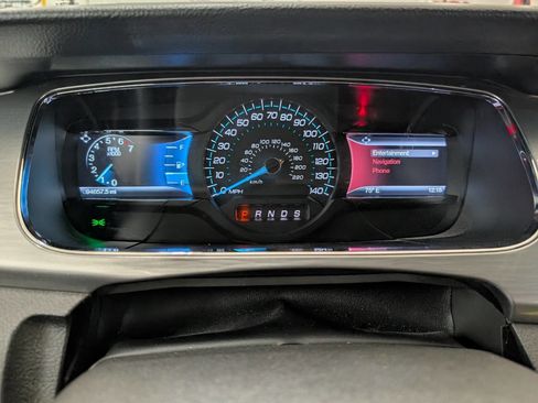 Used 2014 Ford Taurus SEL w/ Equipment Group 201A image 9