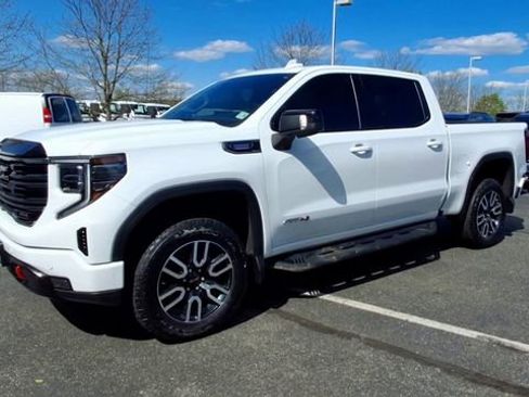 Certified 2025 GMC Sierra 1500 AT4 w/ Technology Package AWD/4WD image 4