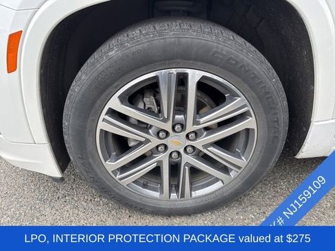 Used 2022 Chevrolet Traverse High Country w/ LPO, 'HIT The Road' Package AWD/4WD image 4