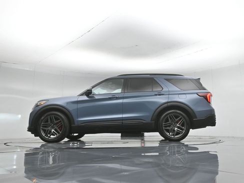 Used 2025 Ford Explorer ST w/ Sun And Sound Package AWD/4WD image 56