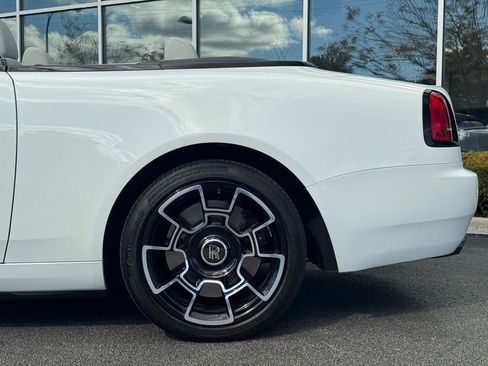 Used 2018 Rolls-Royce Dawn image 23