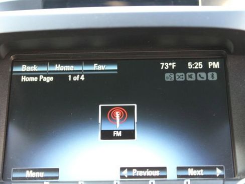 Used 2017 Chevrolet Equinox Premier w/ Enhanced Convenience Package AWD/4WD image 23