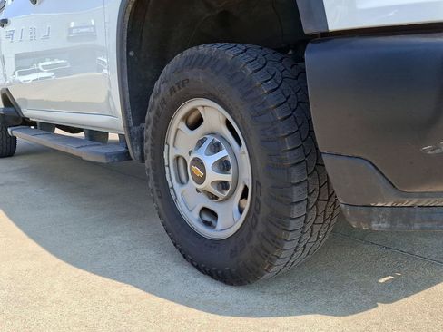 Used 2024 Chevrolet Silverado 2500 W/T w/ WT Convenience Package RWD image 7