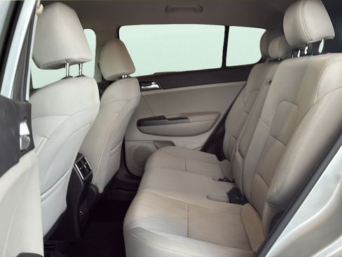 Used 2020 Kia Sportage LX FWD image 24