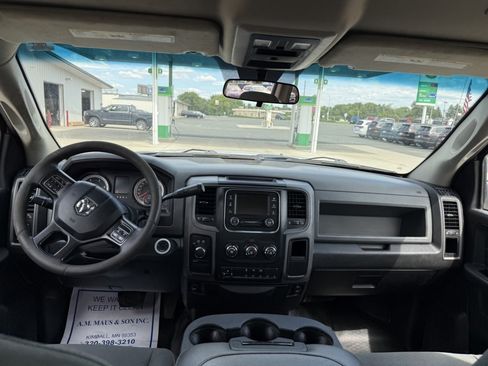 Used 2018 RAM 3500 Tradesman w/ Chrome Appearance Group AWD/4WD image 22