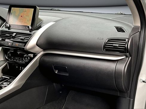 Used 2024 Mitsubishi Eclipse Cross SE image 24