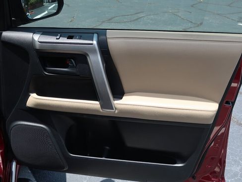 Used 2012 Toyota 4Runner SR5 image 17