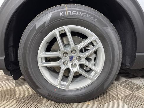 New 2026 Ford Explorer Active w/ Active Comfort Package RWD image 12