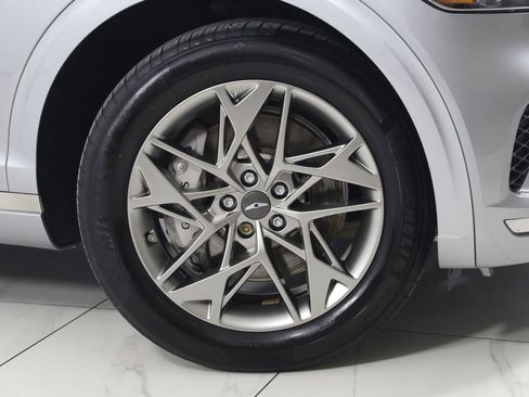 Used 2023 Genesis GV70 2.5T w/ Select Package AWD/4WD image 15