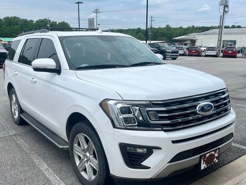 Used 2018 Ford Expedition XLT w/ Equipment Group 202A RWD image 17