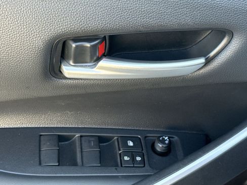 Used 2025 Toyota Corolla SE FWD image 15