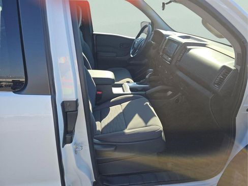 Used 2024 Nissan Frontier S w/ Technology Package RWD image 5