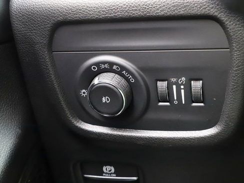 New 2025 Jeep Grand Cherokee Limited AWD/4WD image 37