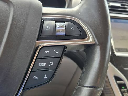 Used 2019 Lincoln Nautilus Reserve FWD image 20