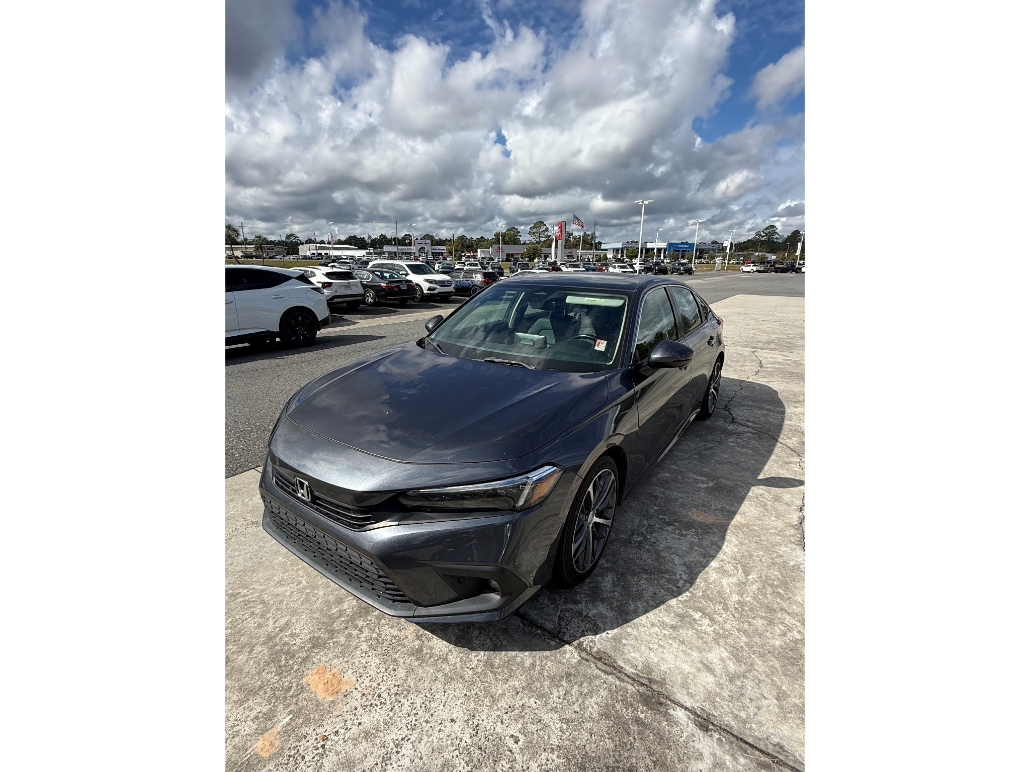 Used 2022 Honda Civic Touring image 1