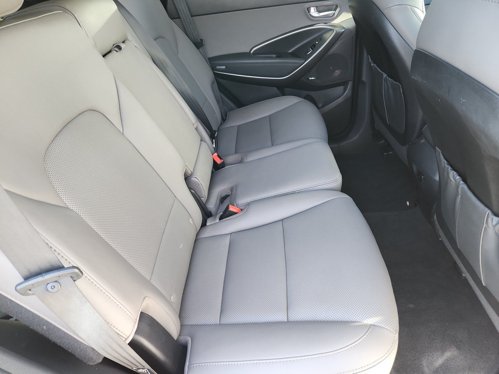 Used 2017 Hyundai Santa Fe Sport w/ 2.4L Tech Package 04 AWD/4WD image 30