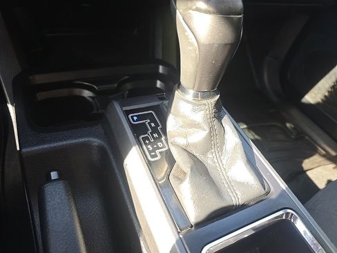 Certified 2017 Toyota Tacoma TRD Sport image 24