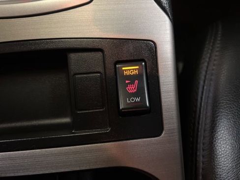 Used 2014 Subaru Legacy 2.5i Limited w/ Moonroof Package image 27