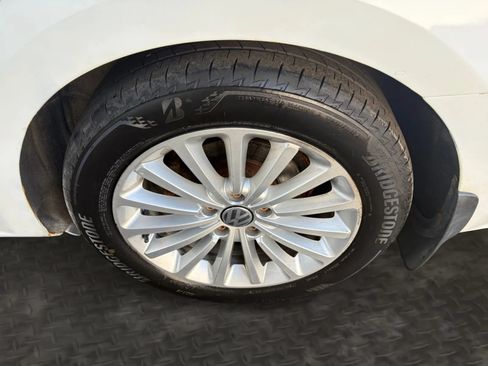 Used 2017 Volkswagen Passat 1.8T SE FWD image 43