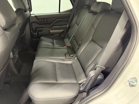 Used 2025 Toyota 4Runner TRD Off-Road image 43