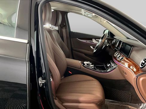 Used 2018 Mercedes-Benz E 400 4MATIC Sedan image 8