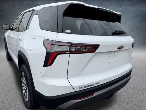 New 2026 Chevrolet Equinox LT image 17