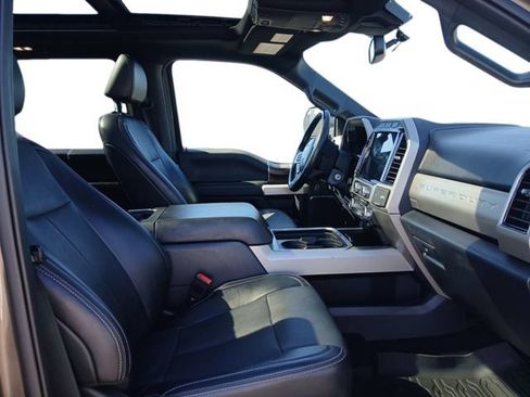 Certified 2022 Ford F250 Lariat w/ Tremor Off-Road Package AWD/4WD image 15