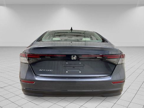 New 2025 Honda Accord SE image 4