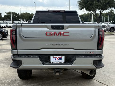 Used 2026 GMC Sierra 2500 AT4 AWD/4WD image 6