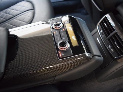 Used 2015 Audi S8 image 47