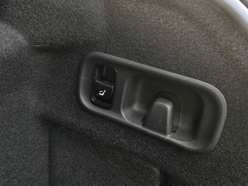 Used 2023 Mercedes-Benz C 300 Sedan image 34
