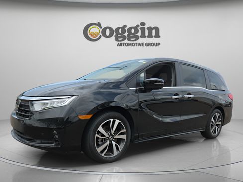 Used 2023 Honda Odyssey Touring image 1