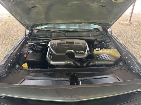 Used 2016 Dodge Challenger SXT Plus RWD image 40