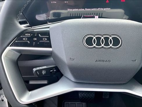 Used 2025 Audi Q5 Premium w/ Convenience Package AWD/4WD image 11