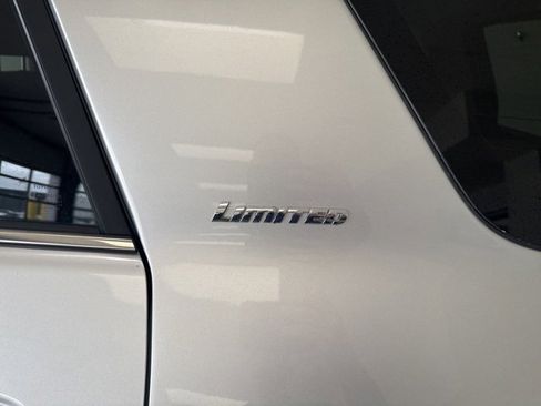 Certified 2024 Toyota 4Runner Limited image 5