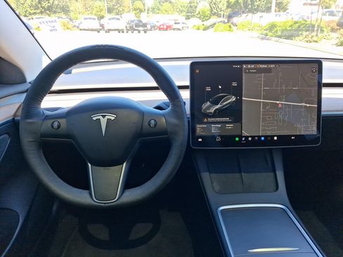Used 2021 Tesla Model 3 Long Range AWD/4WD image 11