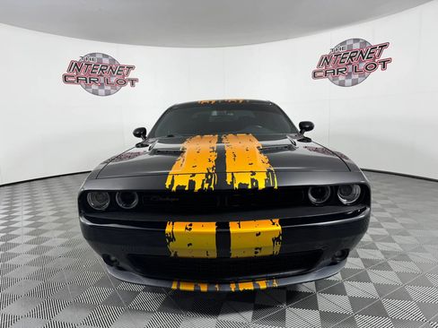 Used 2022 Dodge Challenger SXT w/ Blacktop Package RWD image 2