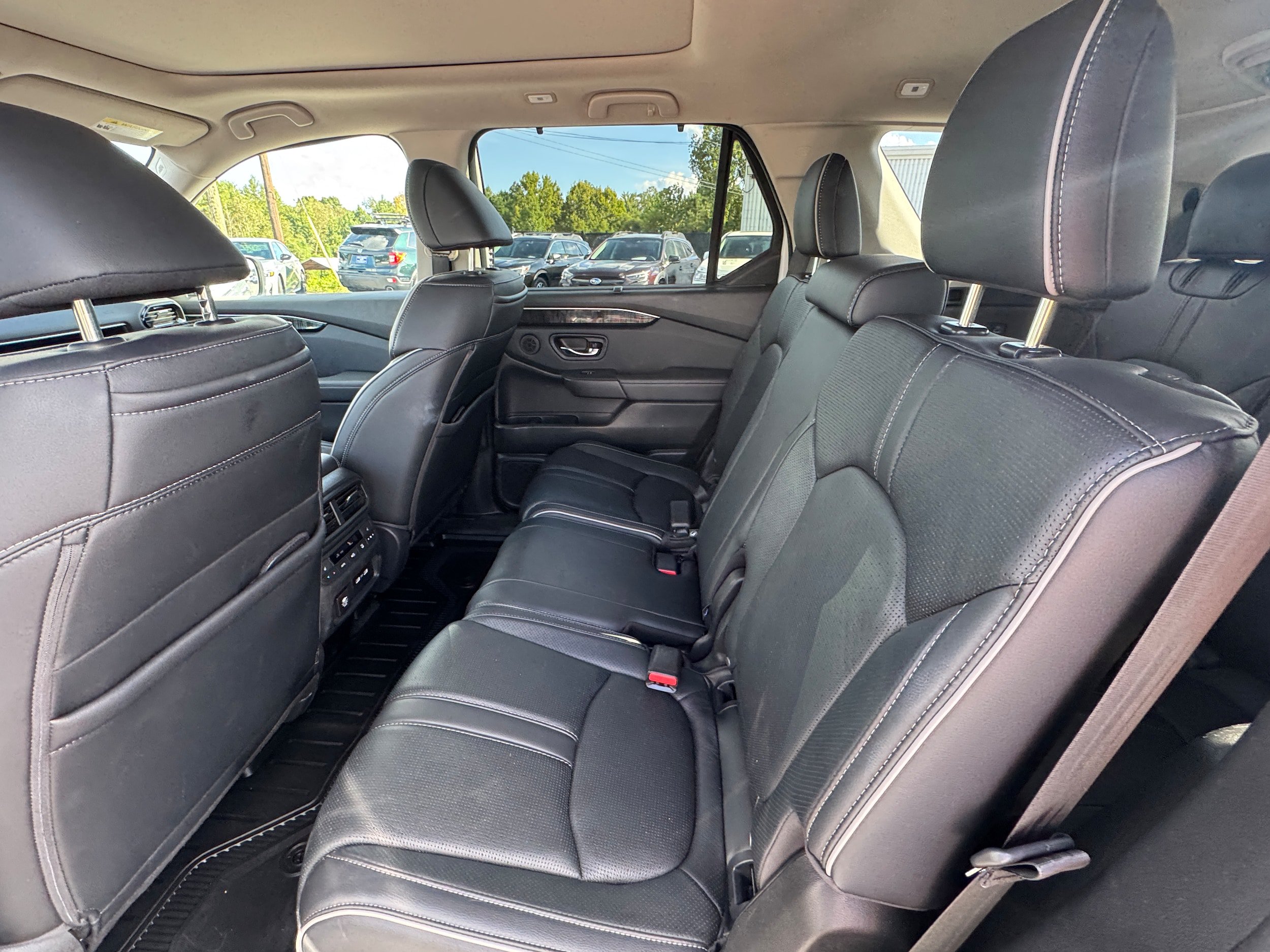 Used 2023 Honda Pilot Elite image 26