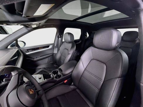 Certified 2026 Porsche Cayenne S AWD/4WD image 5