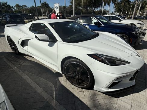 Used 2021 Chevrolet Corvette Stingray Preferred Conv w/ Z51 Performance Package image 7