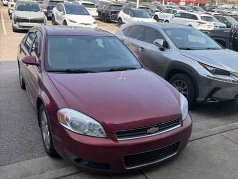 Used 2011 Chevrolet Impala LT image 2