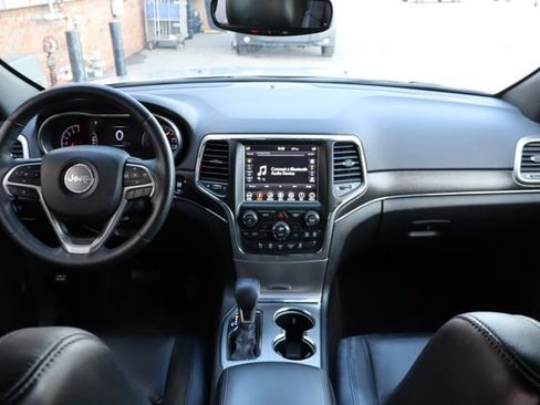 Used 2018 Jeep Grand Cherokee Limited AWD/4WD image 42
