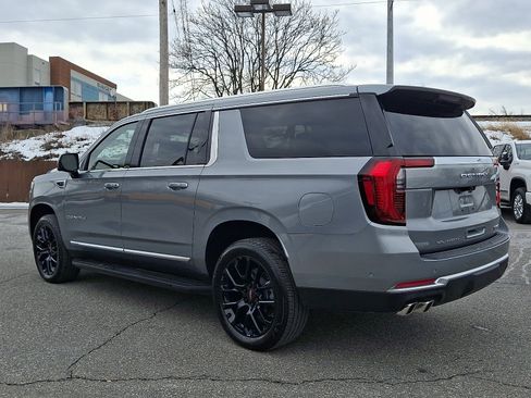 Used 2026 GMC Yukon XL Denali w/ Advanced Technology Package image 4