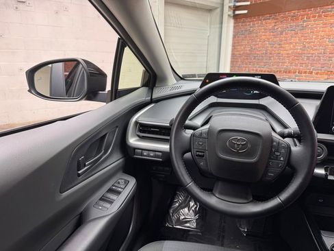 Used 2024 Toyota Prius LE image 13